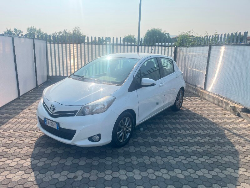Foto TOYOTA Yaris 3ª serie