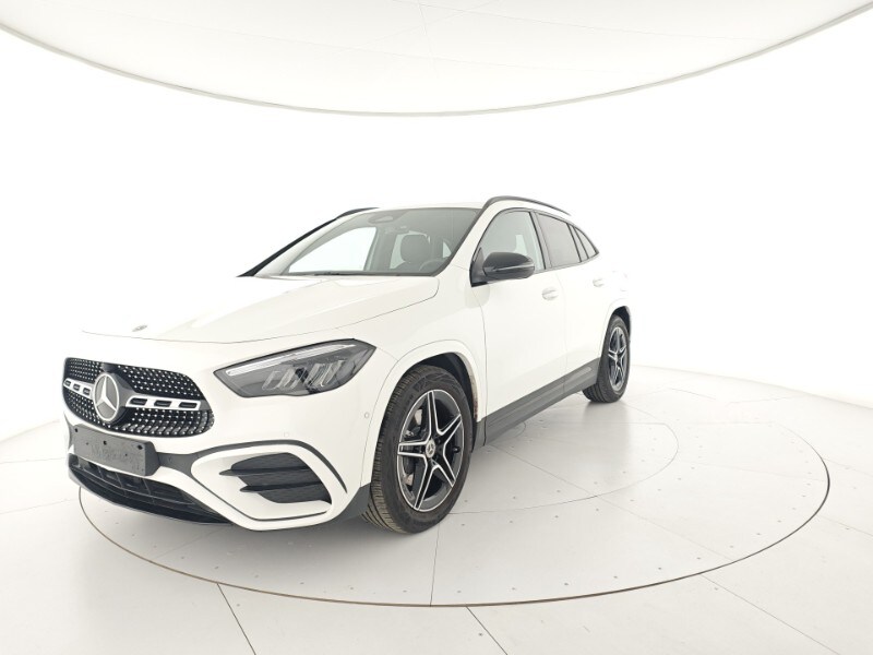 MERCEDES GLA          (H247)