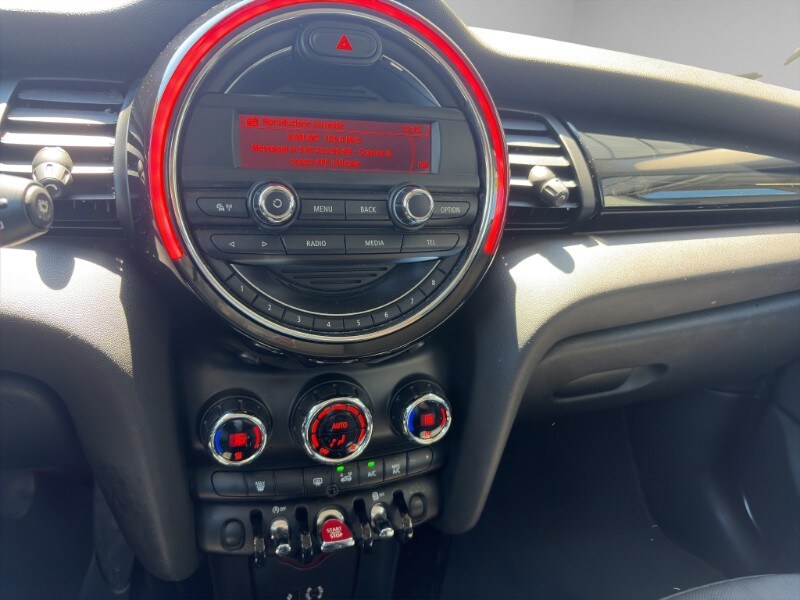 MINI Mini 5 porte  (F55) Mini 1.5 Cooper D Business 5 porte